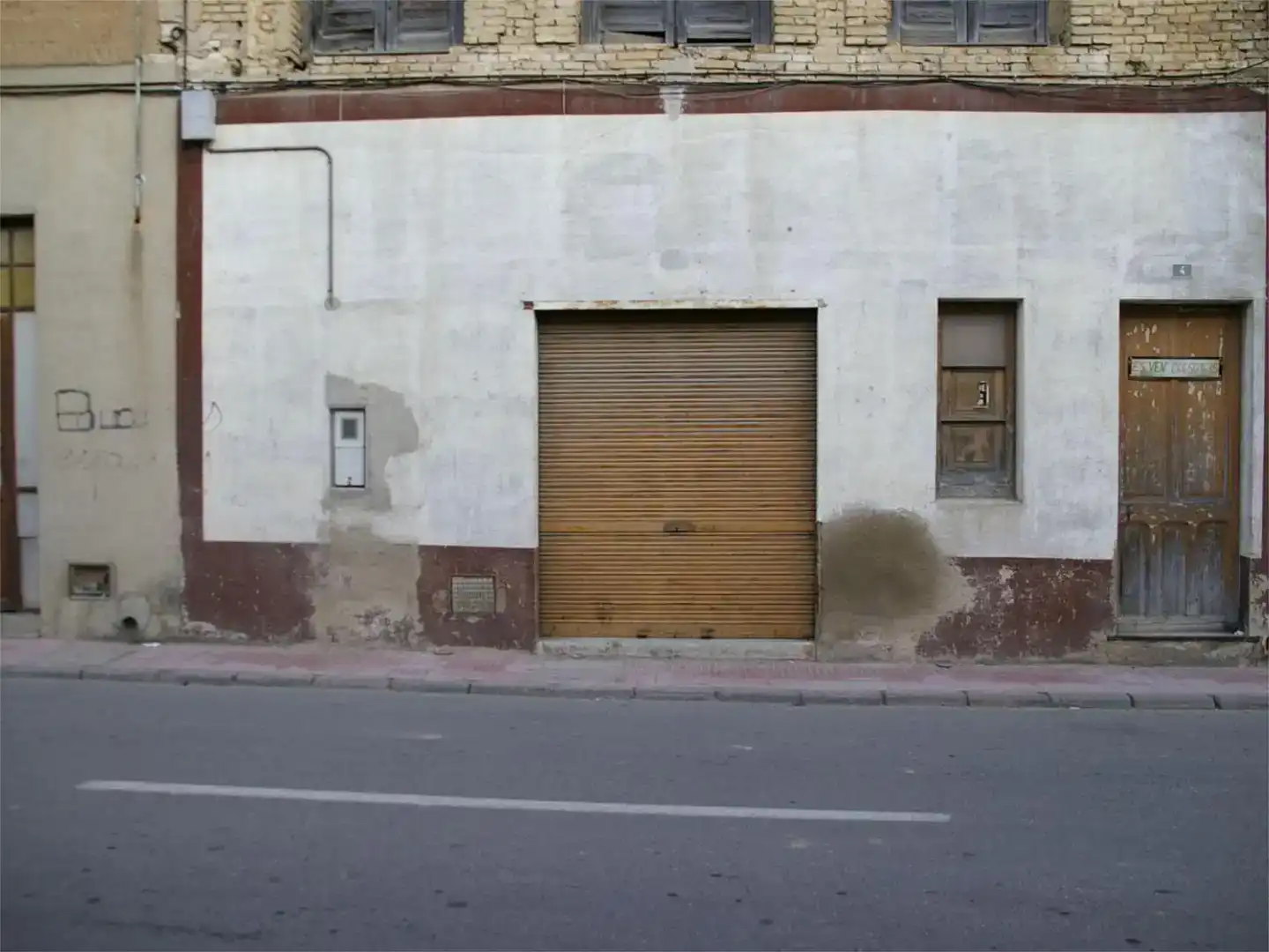 Vista exterior de Pis en venda en Benissanet