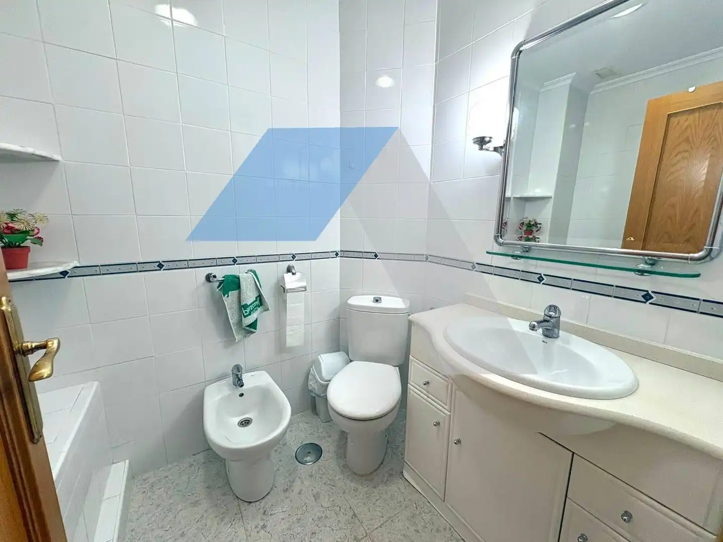Badezimmer von Wohnung zum Verkauf in Sant Joan d'Alacant mit Balkon