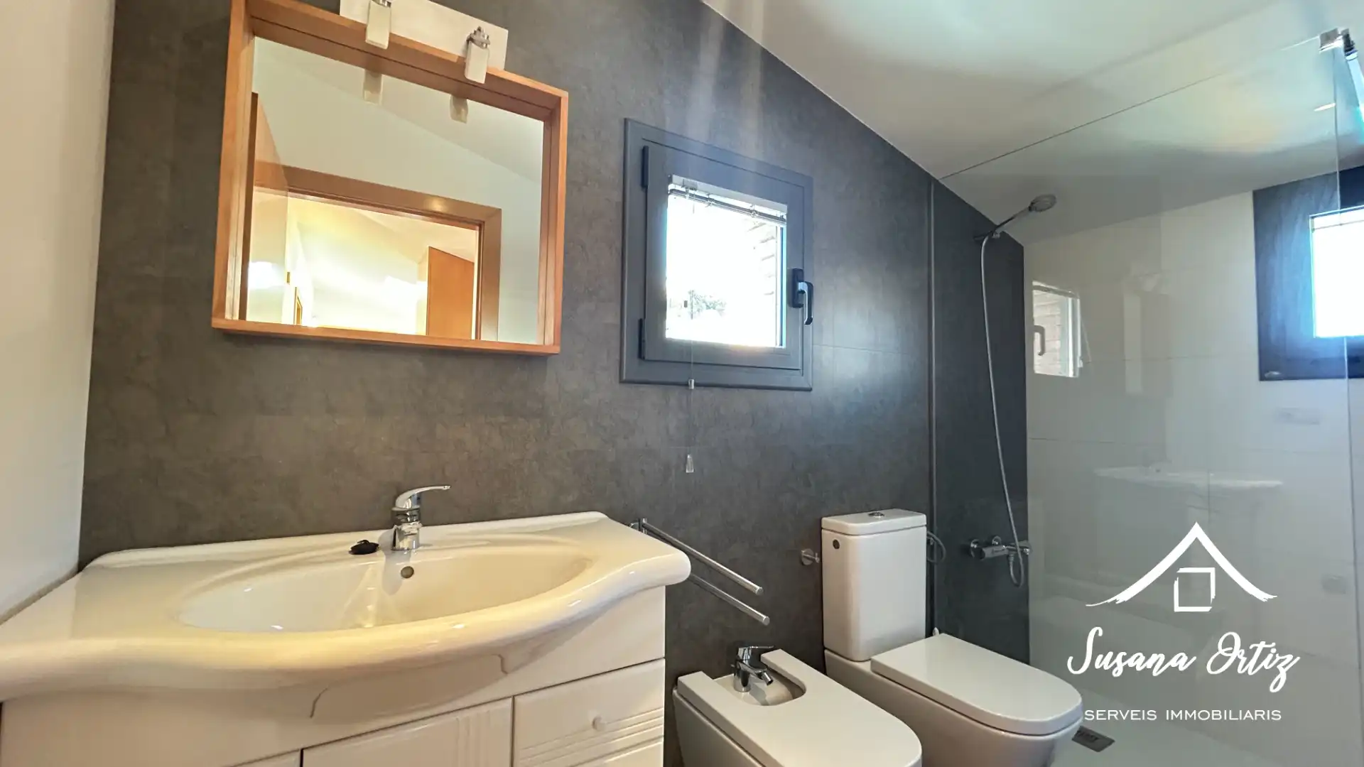 Baño de Casa o chalet en venta en Abrera con Aire acondicionado, Calefacción y Jardín privado