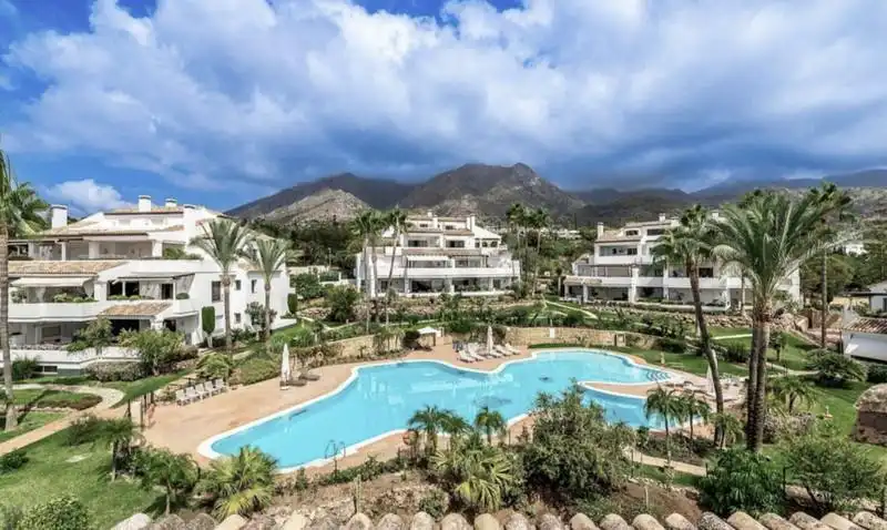 Vista exterior de Apartamento de alquiler en Marbella con Aire acondicionado, Calefacción y Terraza
