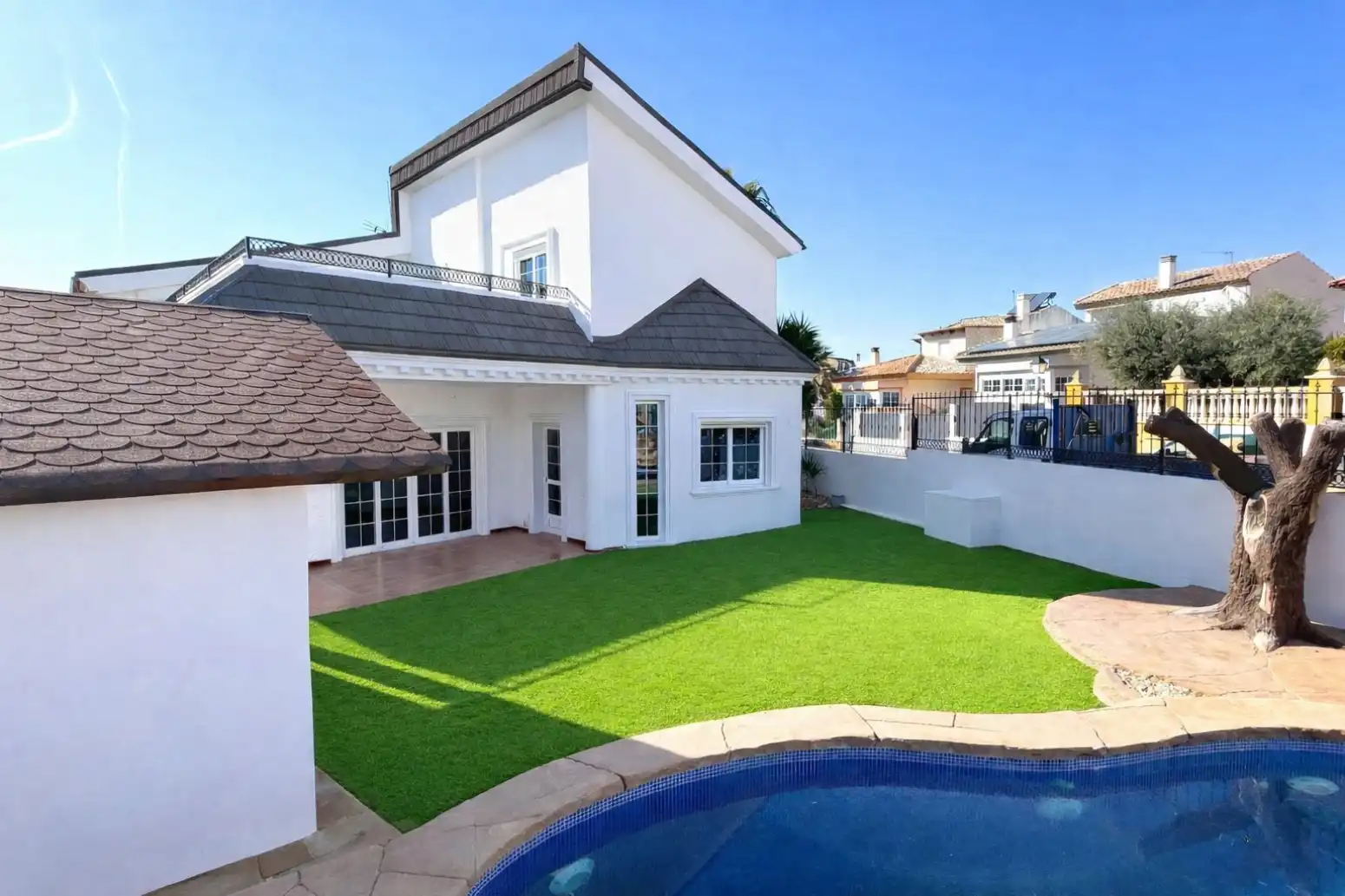 Vista exterior de Casa o xalet en venda en Molina de Segura amb Piscina