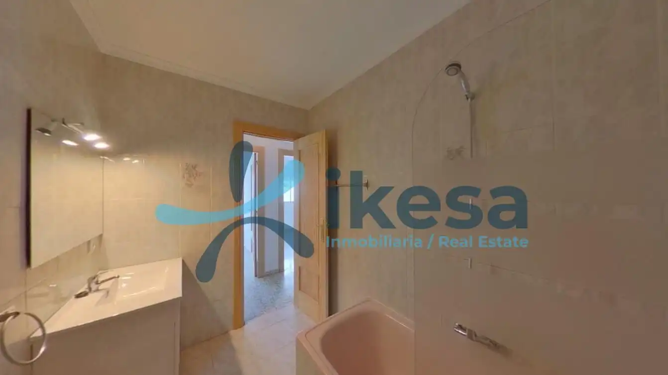 Piso con ascensor en venta en Estepona Pueblo, imagen 17