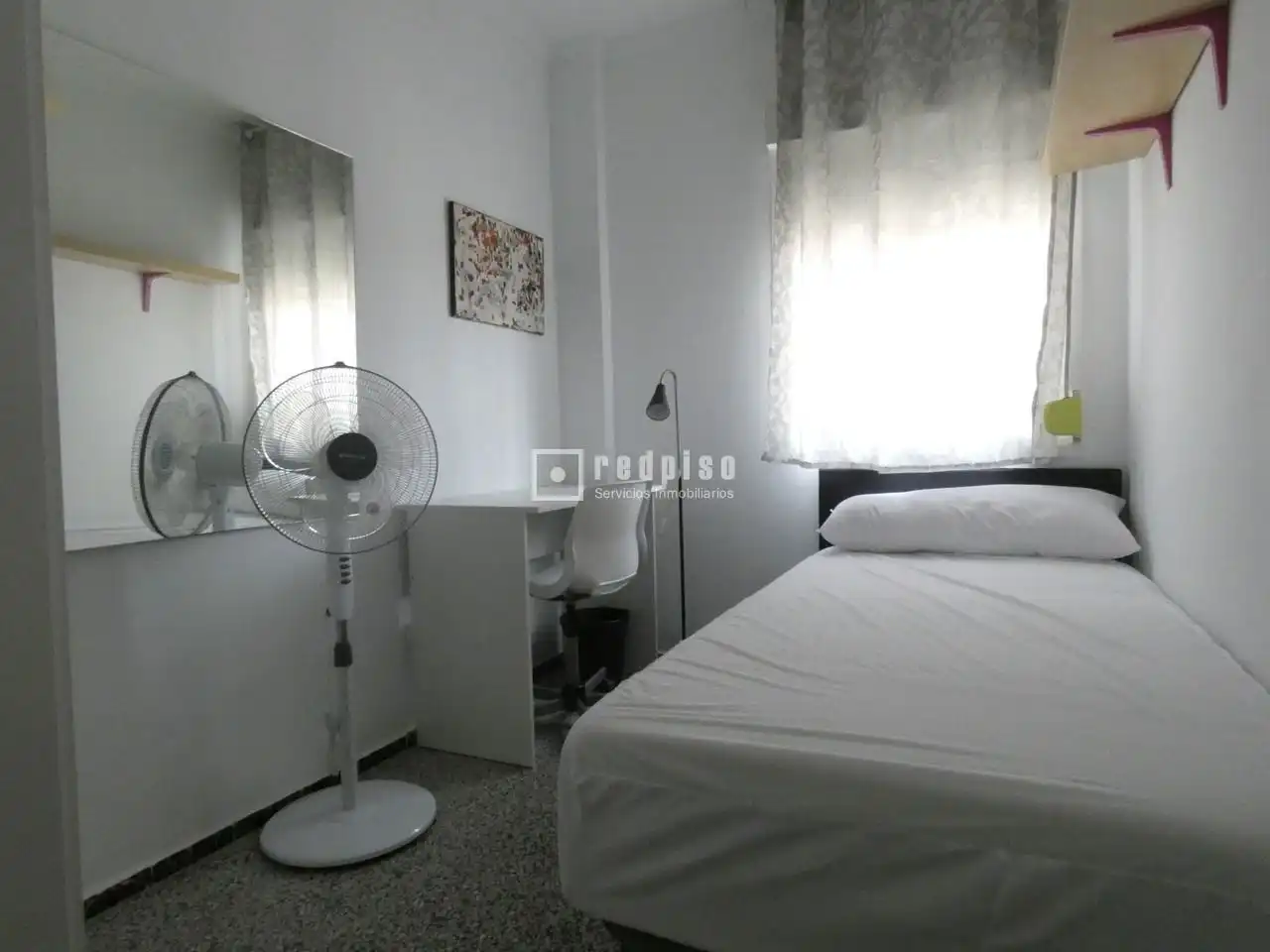Habitación de Piso de alquiler en Málaga con Aire acondicionado, Terraza y Trastero