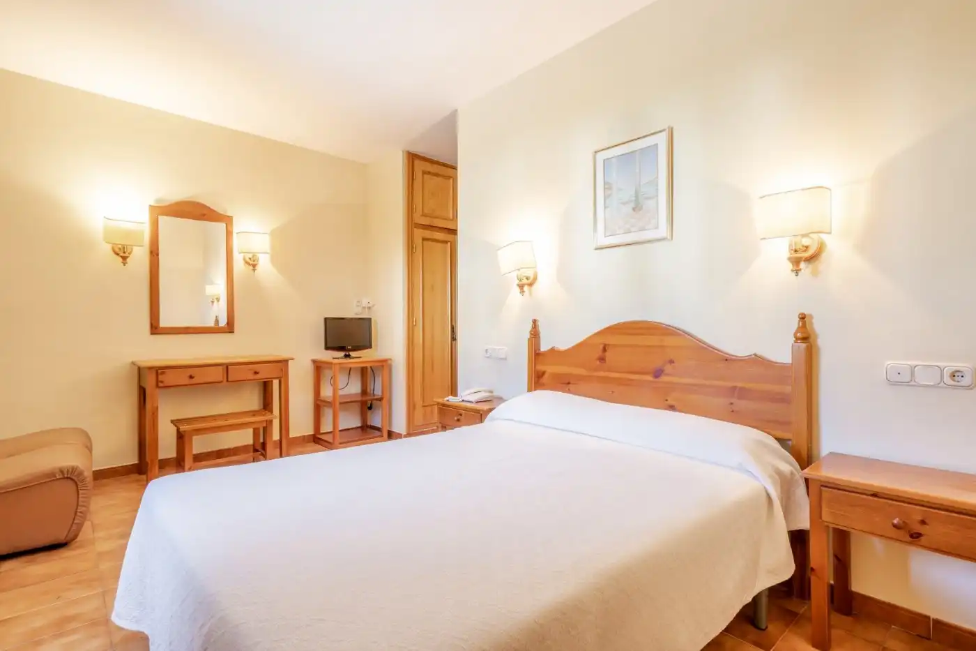 Bedroom of Buildings for sale in Pórtugos