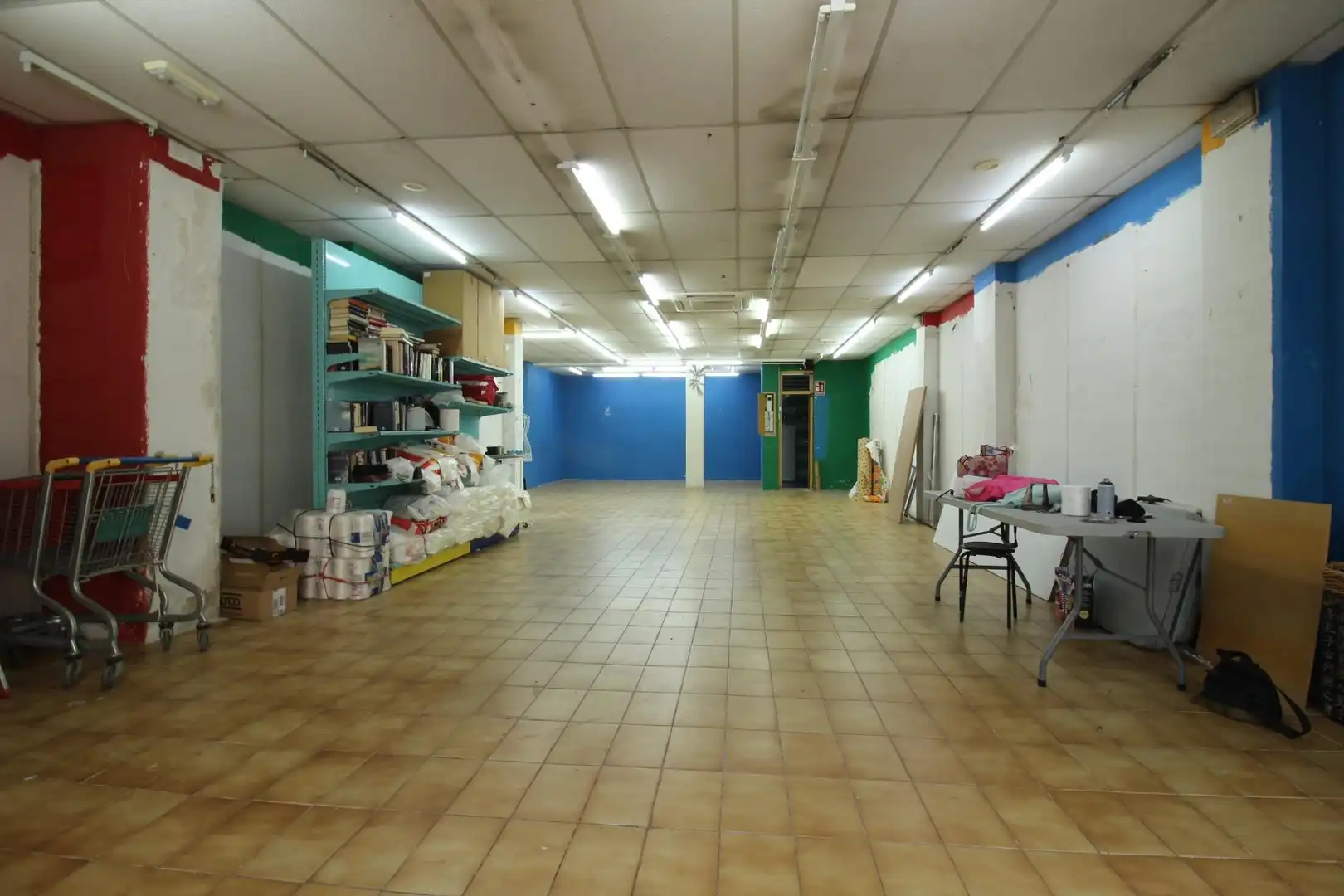 Local comercial en venda a Centre Vila, imagen 4