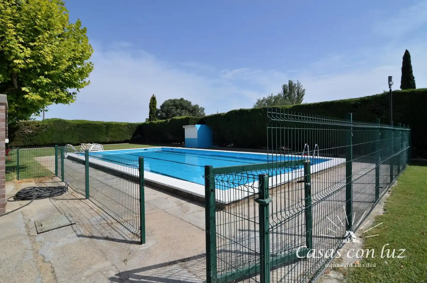 Piscina de Casa o xalet en venda en Zaragoza amb Aire condicionat, Calefacció i Jardí privat