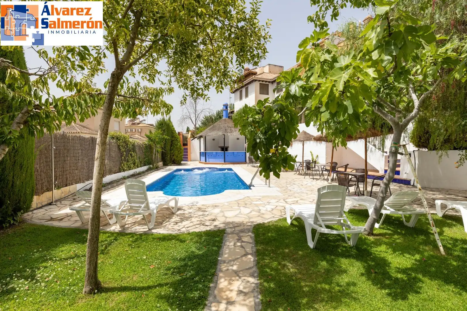 Casa adosada en venta en Calle SALA DOS HERMANAS, Crta. De la Sierra