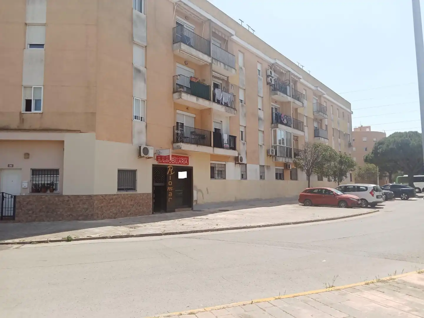 Außenansicht von Geschaftsraum zur Miete in Puerto Real mit Klimaanlage
