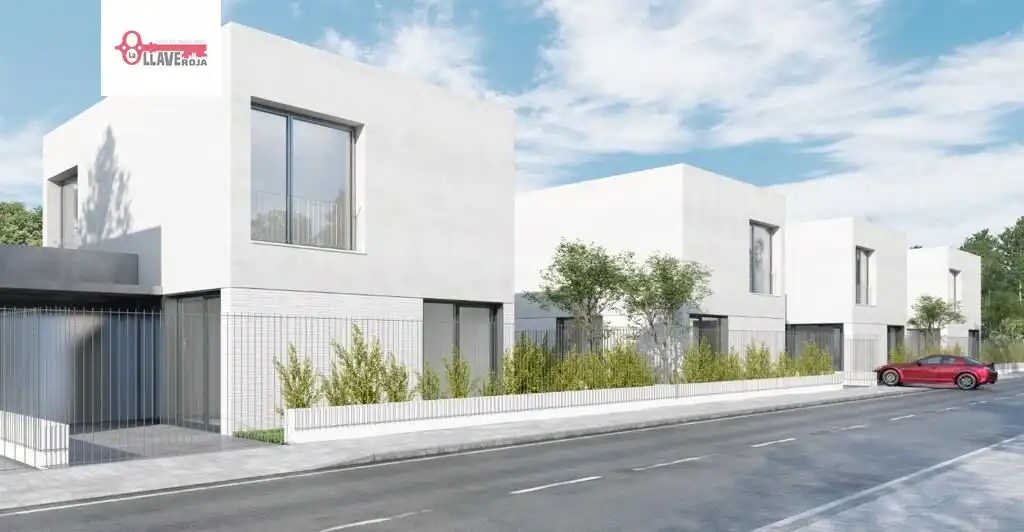 Vista exterior de Casa o xalet en venda en Burgos amb Calefacció i Jardí privat