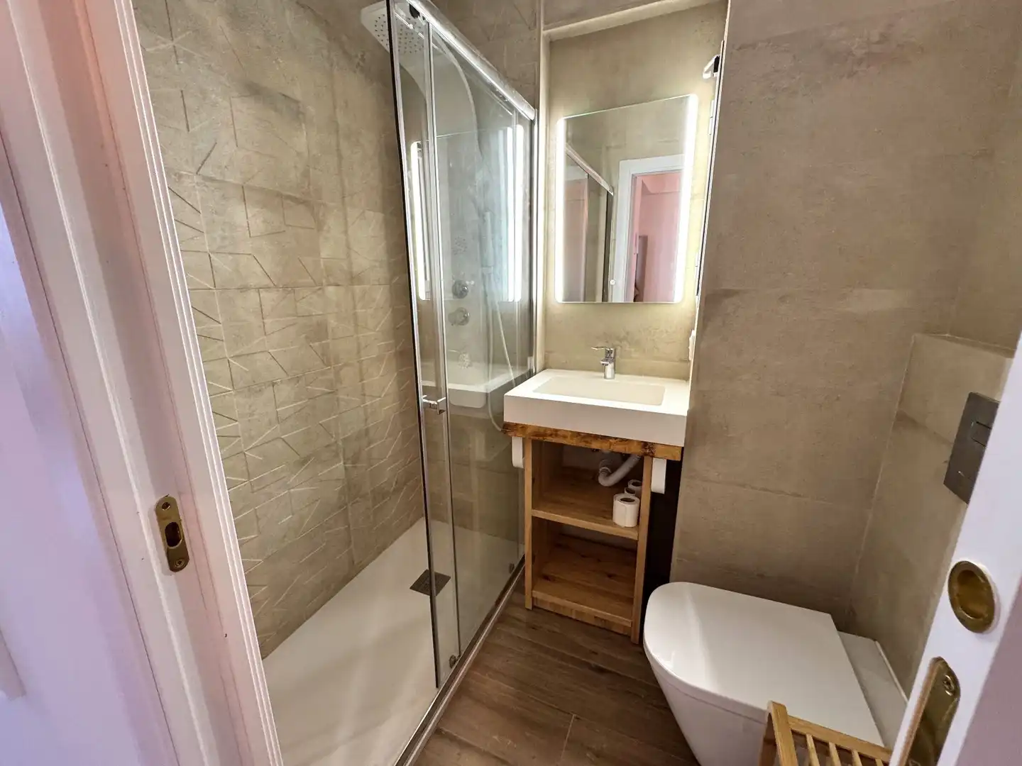 Bany de Apartament de lloguer en Benidorm amb Aire condicionat, Calefacció i Terrassa