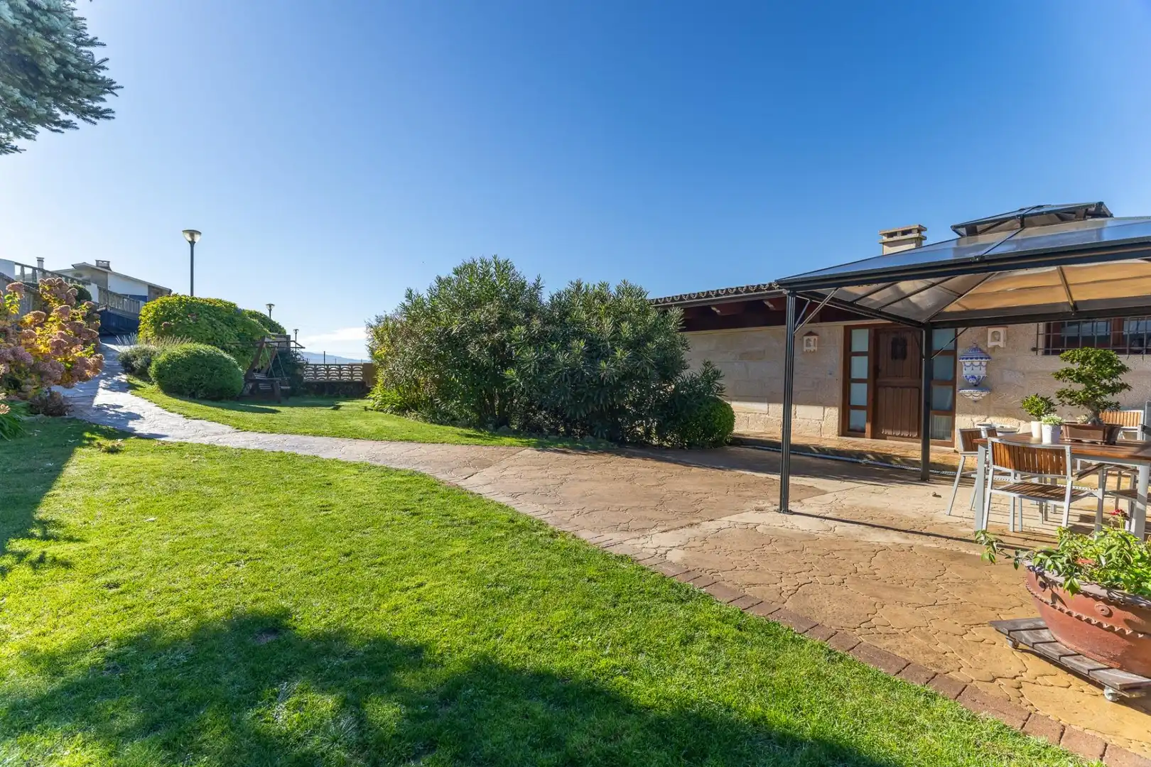 Vista exterior de Casa o chalet en venta en A Cañiza   con Calefacción, Jardín privado y Terraza