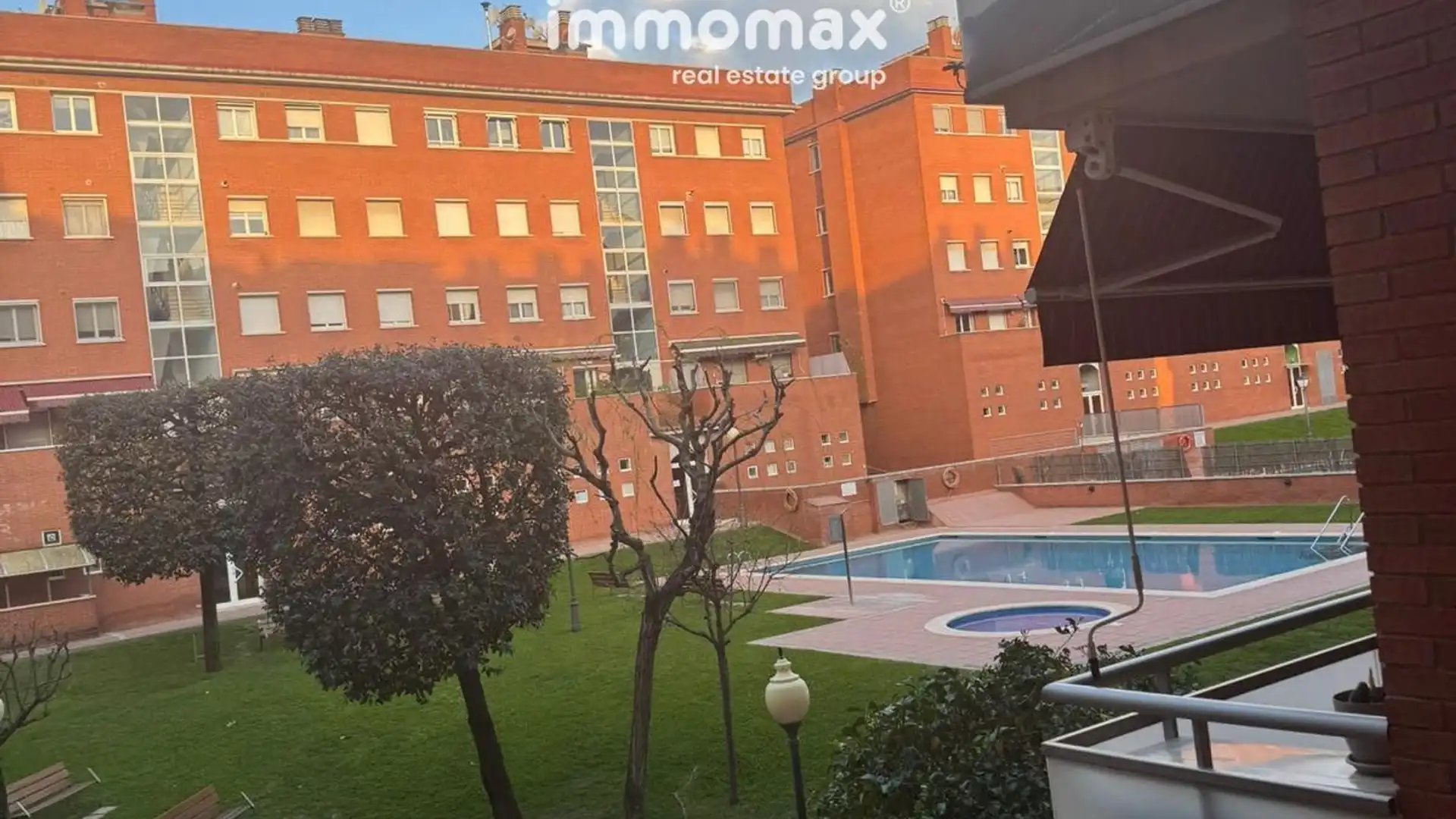 Vista exterior de Pis en venda en Ripollet amb Aire condicionat, Calefacció i Terrassa