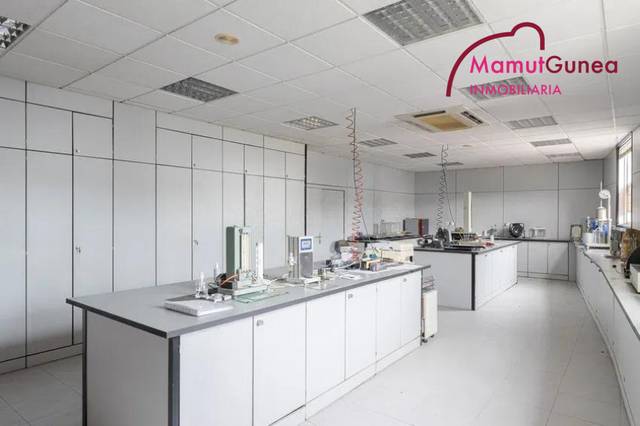 Nave industrial en Venta en Oiartzun