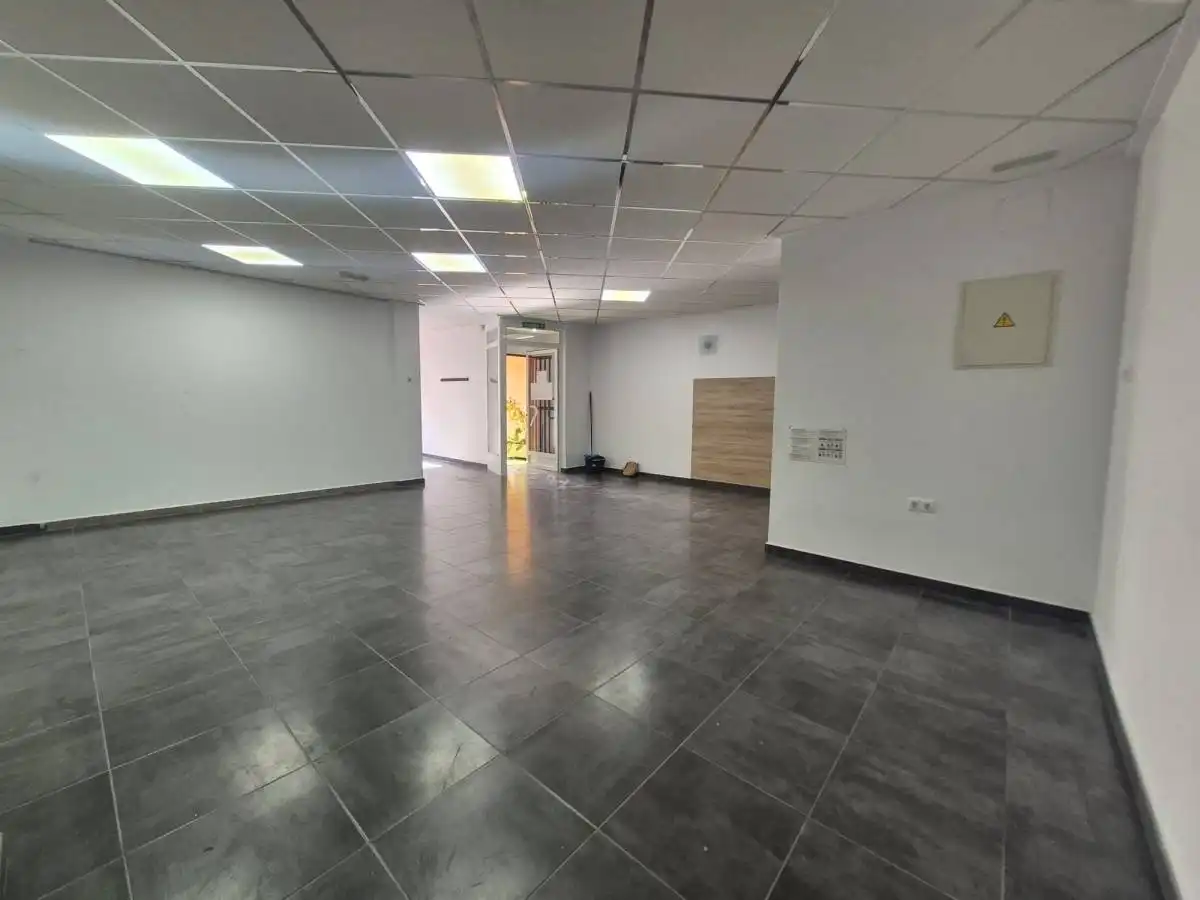 Locale commerciale in affitto a C. Vega Baja, imagen 17