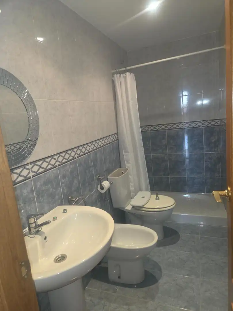 Bathroom of Flat for rent in Valencia  with Air Conditioner, Parquet flooring and Balcony