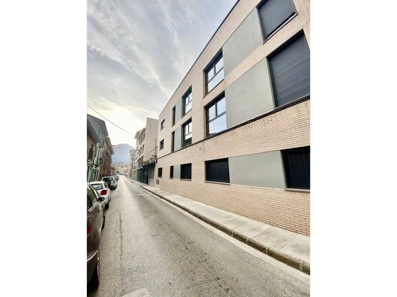 Vista exterior de Dúplex en venta en Olot con Calefacción, Terraza y Trastero