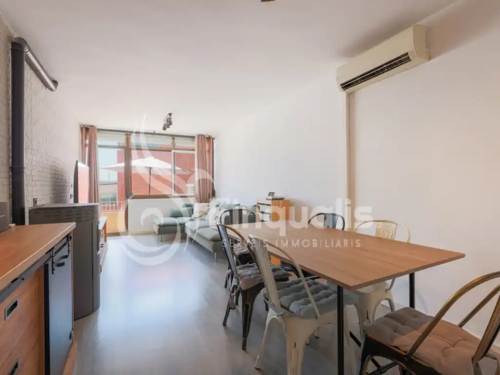 Sala d'estar de Casa adosada en venda en Canovelles