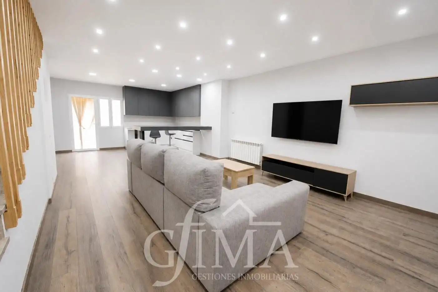 Sala de estar de Casa adosada en venta en Tomelloso con Calefacción y Trastero