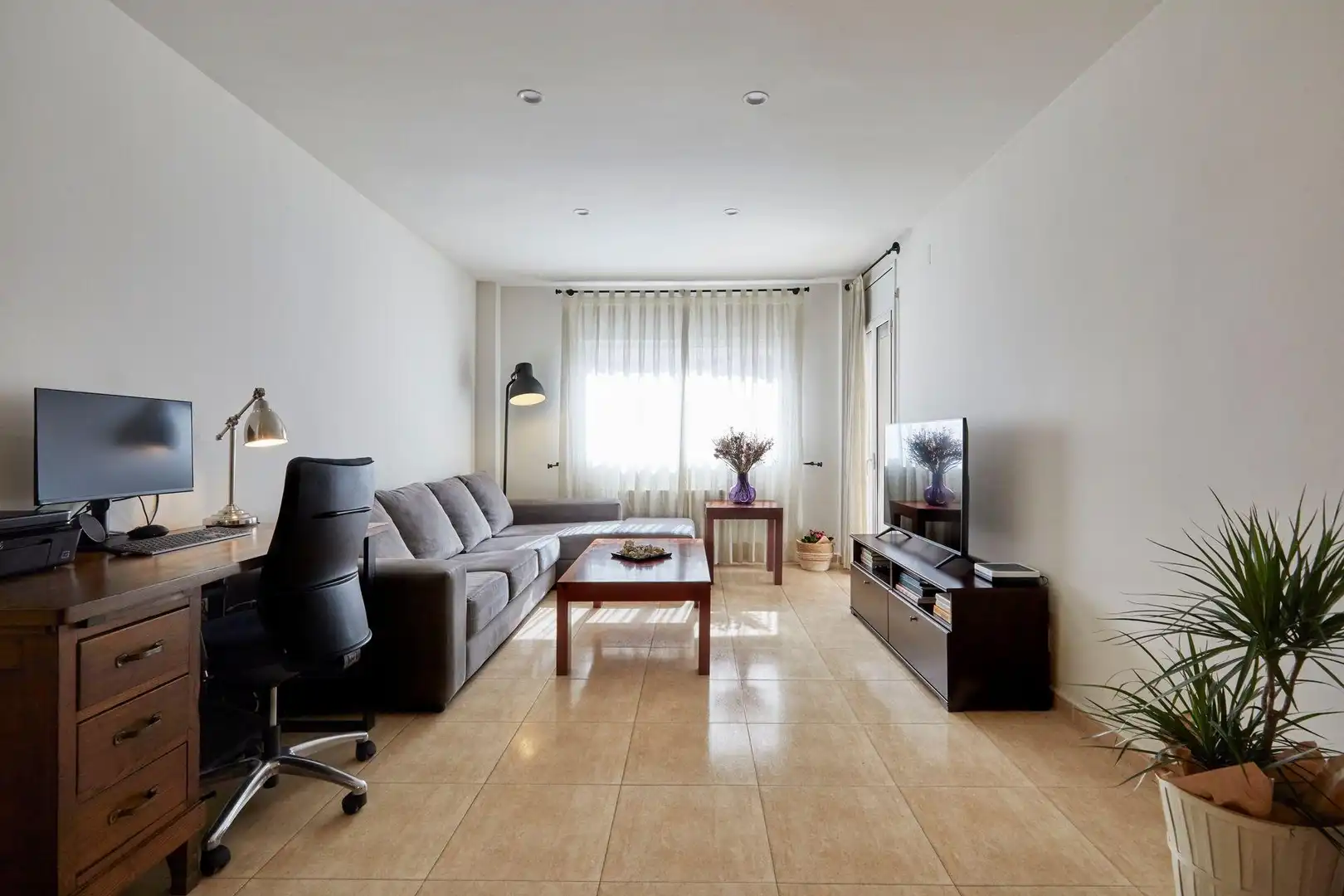 Sala d'estar de Pis en venda en Canet de Mar, Barcelona