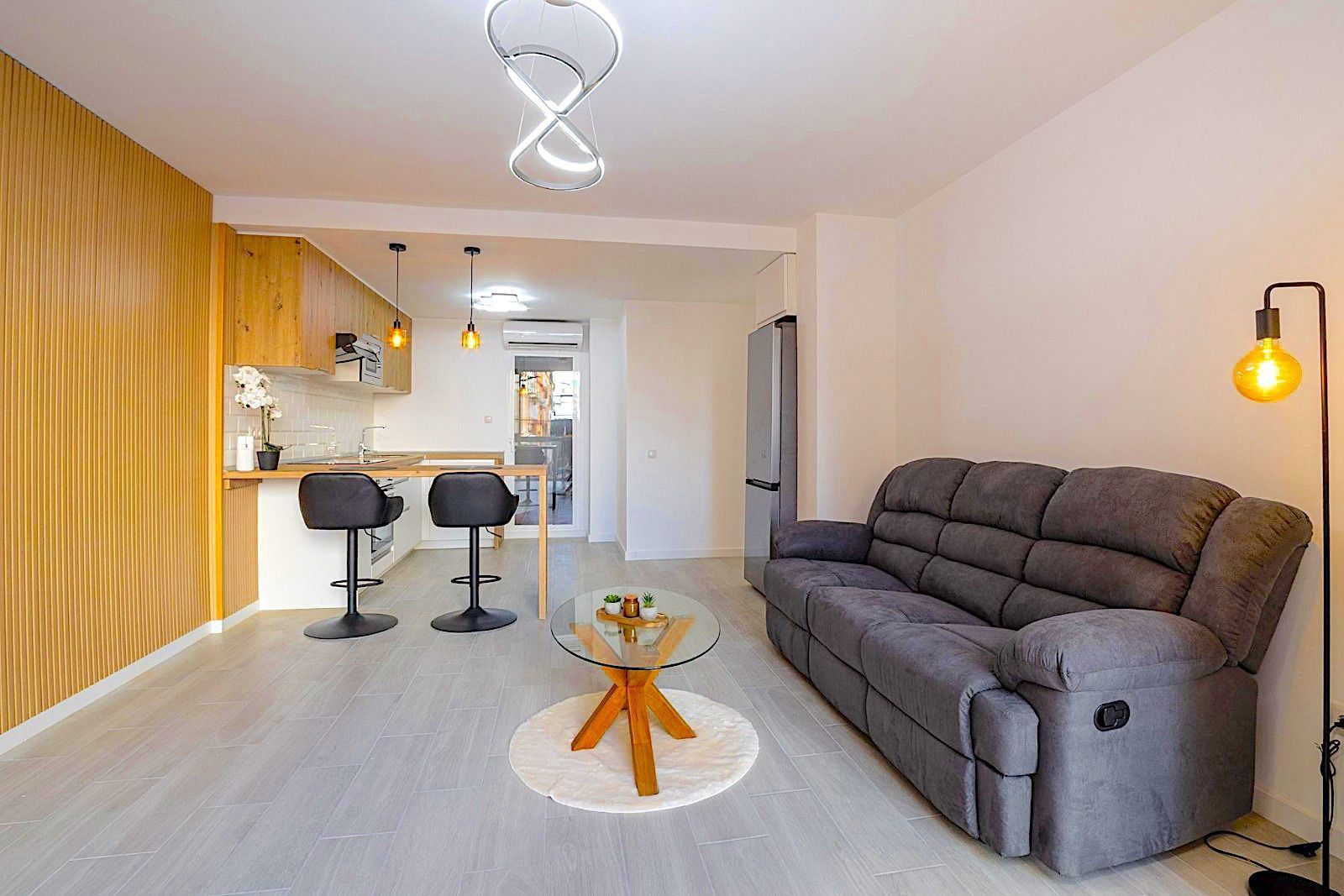 Sala de estar de Piso de alquiler en Benidorm con Aire acondicionado y Amueblado