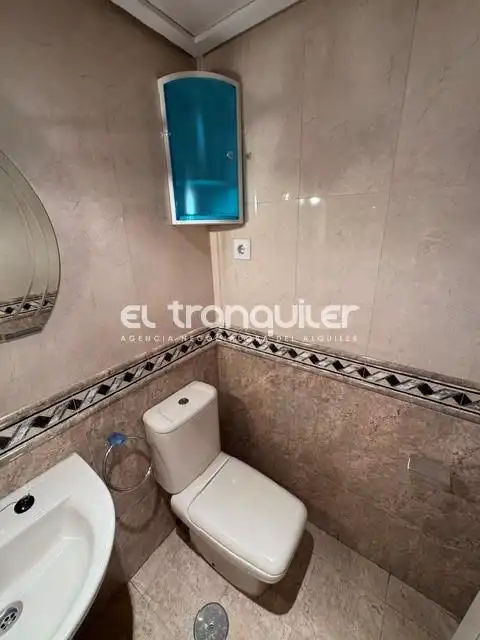 Bathroom of Flat for rent in Madrid  with Air Conditioner, Swimming Pool and Furnished