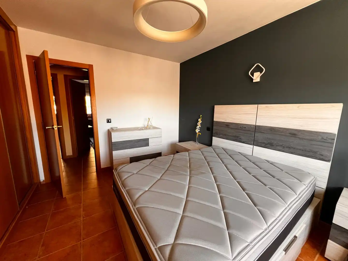 Habitación de Casa adosada en venta en Pozuelo del Rey con Calefacción, Piscina y Amueblado