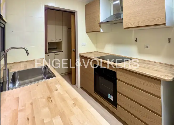 Küche von Wohnung zur Miete in Gavà mit Klimaanlage, Heizung und Privatgarten