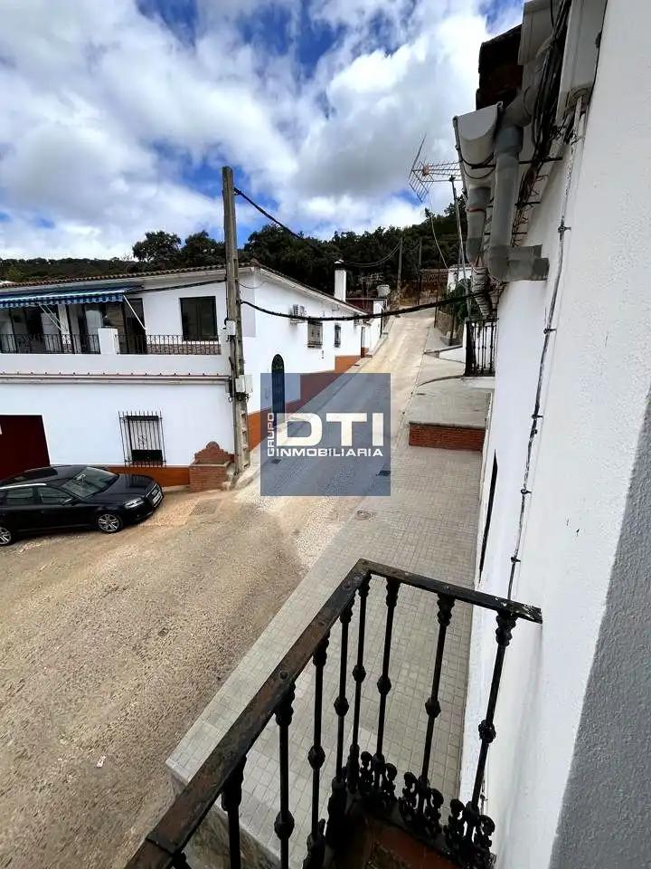 Casa amb jardí en venda a Calle de la Constitución, imagen 30