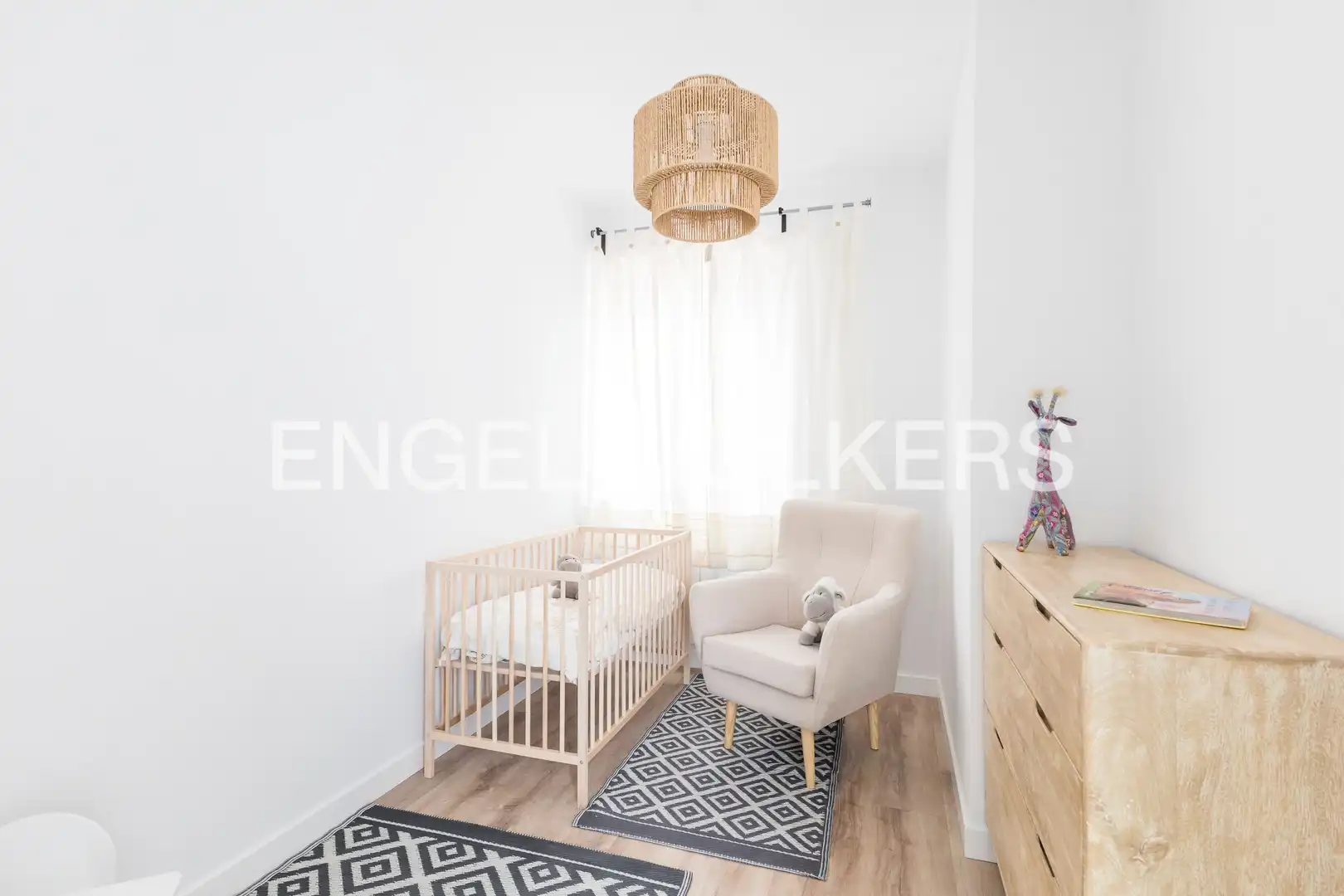 Bedroom of Flat for sale in Madrid  with Air Conditioner, Heating and Parquet flooring