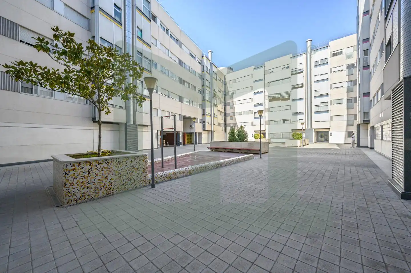 Außenansicht von Wohnung zum Verkauf in Parla mit Klimaanlage, Heizung und Terrasse