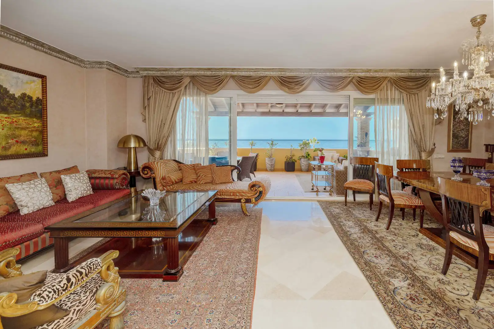 Wohnzimmer von Dachboden zum Verkauf in Marbella mit Klimaanlage, Heizung und Terrasse