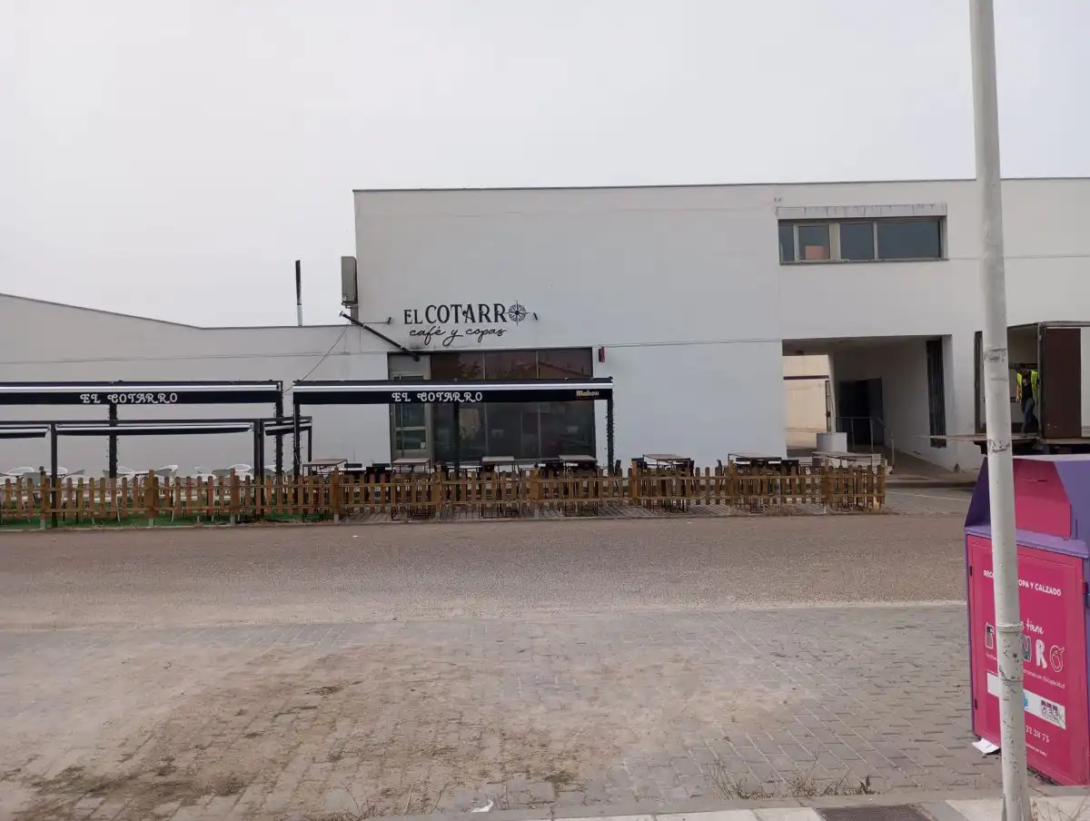 Vista exterior de Local en venda en Cabezón de Pisuerga