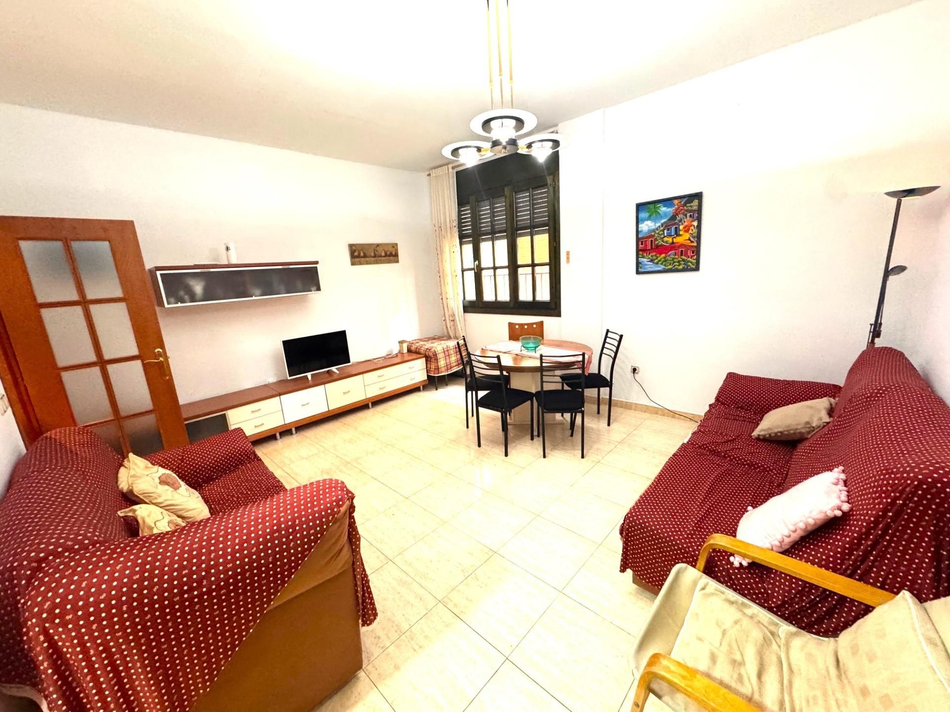Sala de estar de Planta baja en venta en Torredembarra con Calefacción, Terraza y Balcón