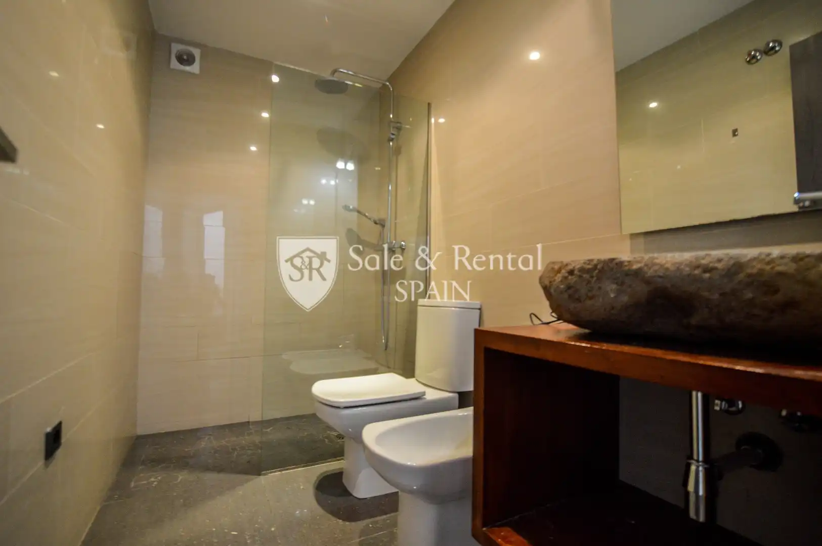 Bany de Casa o xalet en venda en Lloret de Mar amb Aire condicionat, Jardí privat i Terrassa
