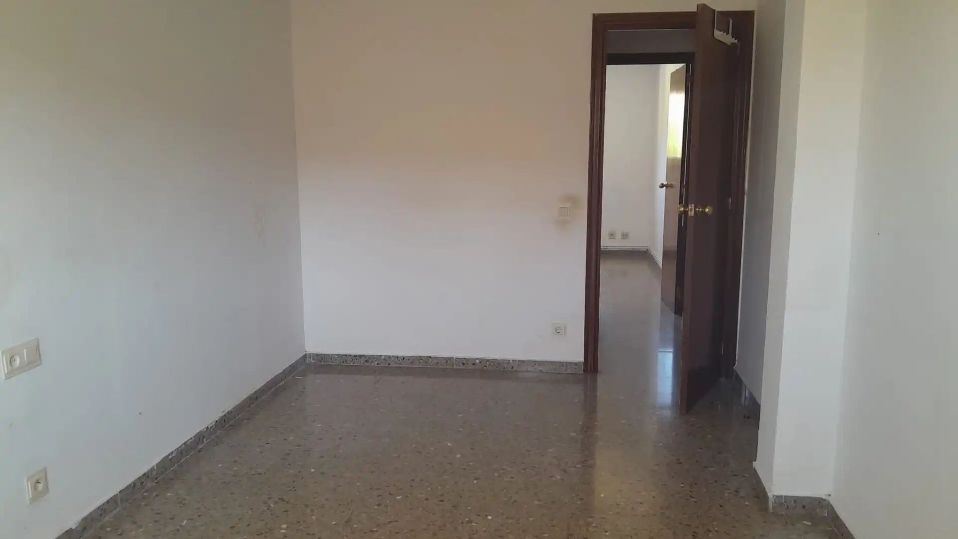 Dormitori de Casa o xalet en venda en Ripollet amb Calefacció, Terrassa i Traster