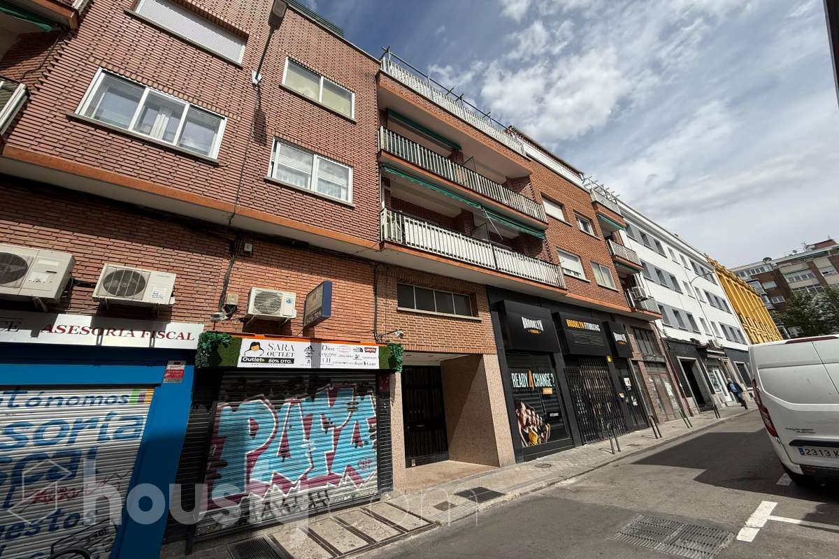 Flat for sale in Calle de Mantuano, Ciudad Jardín