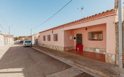 Exterior view of House or chalet for sale in Sariñena