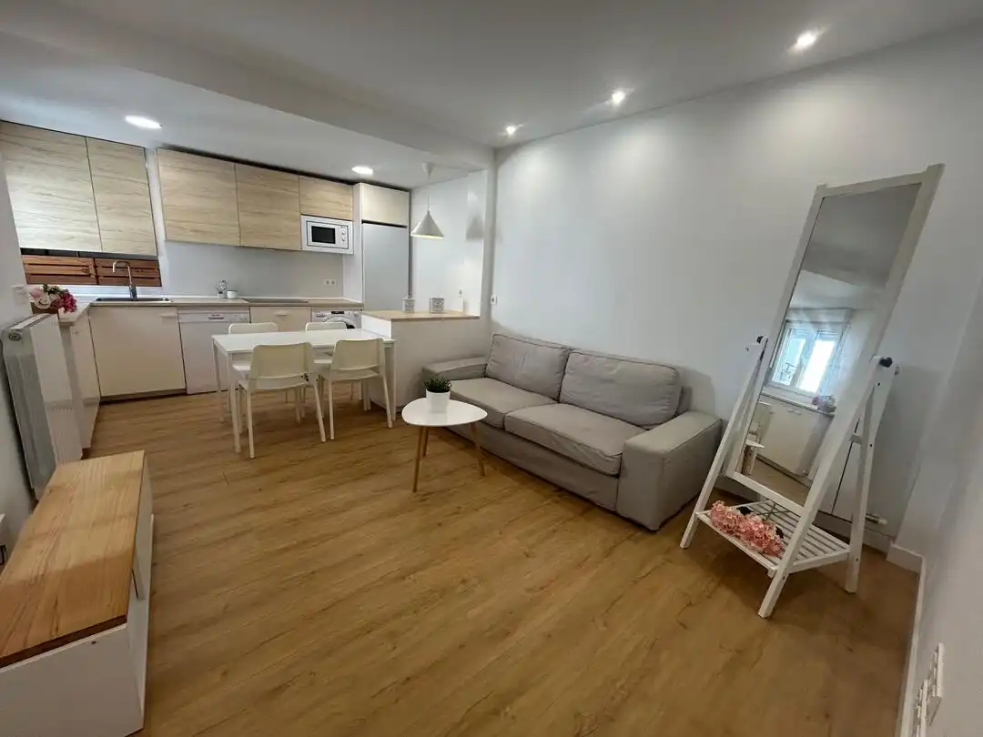 Sala de estar de Piso en venta en Vitoria - Gasteiz con Calefacción, Terraza y Trastero