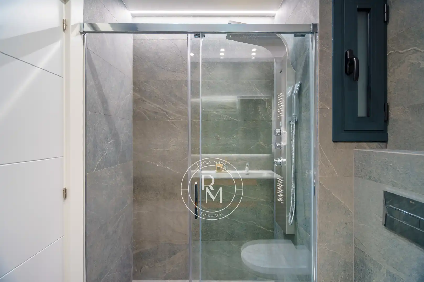 Baño de Piso en venta en Sitges con Aire acondicionado, Calefacción y Parquet