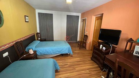 CHALET DE GRANDES DIMENSIONES en parcela de 1800 m2. PISCINA CUBIERTA Y GIMNASIO, imatge 4