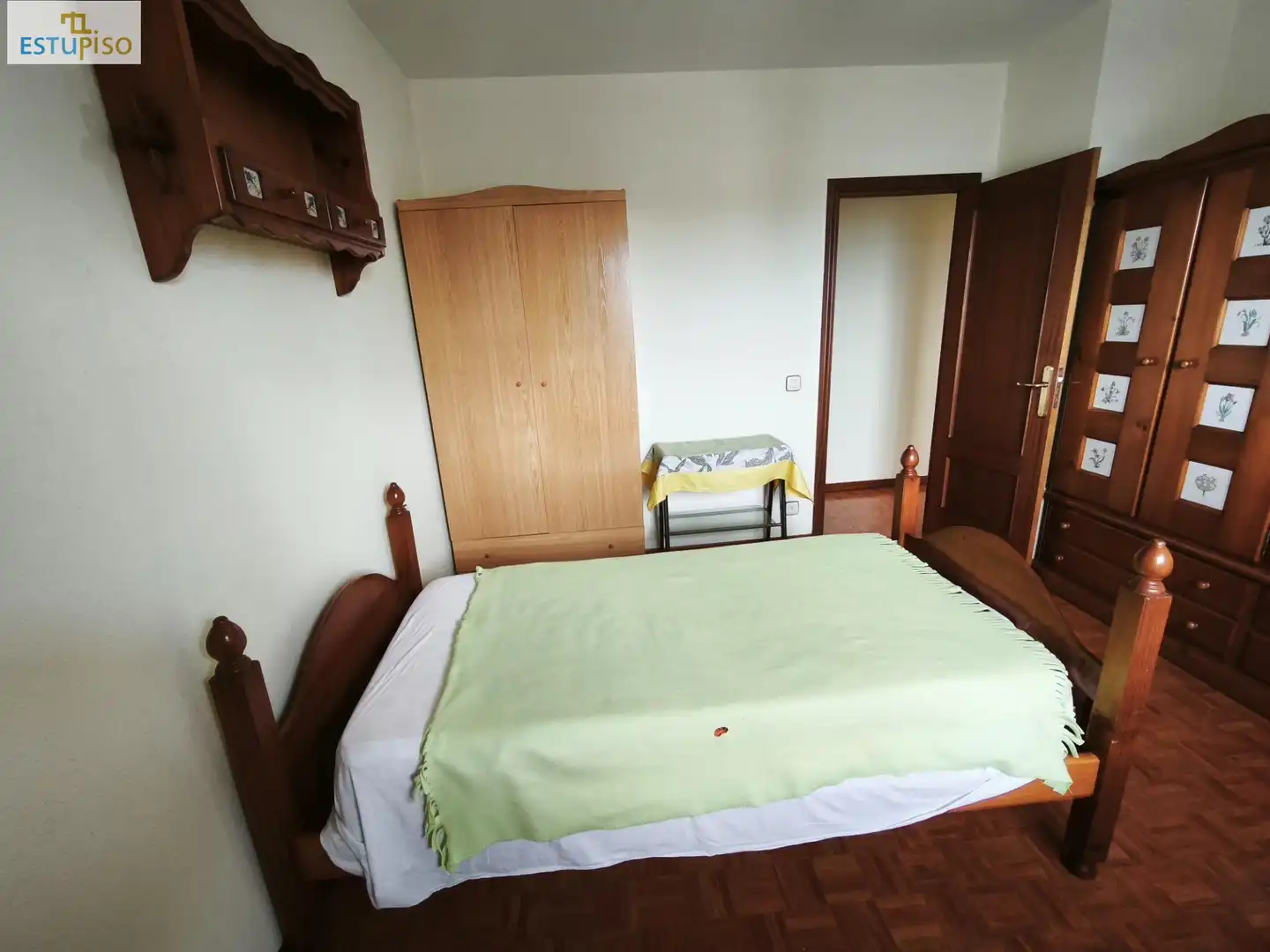 Dormitori de Pis en venda en Vitoria - Gasteiz amb Calefacció, Parquet i Terrassa