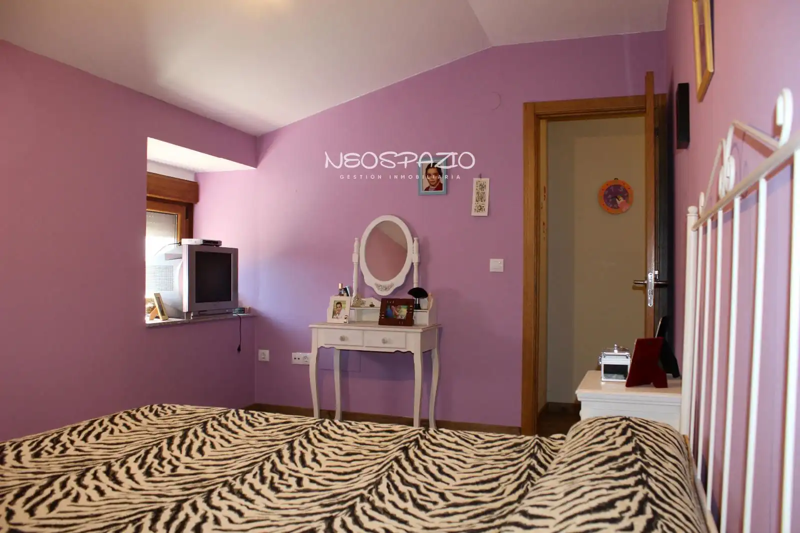 Bedroom of Detached homes for sale in Friol  with Furnished