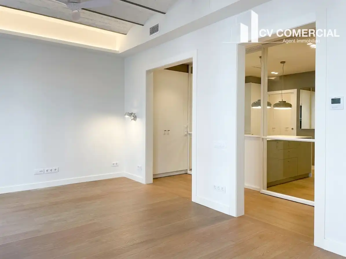 Flat for sale in Barcelona  with Air Conditioner, Heating and Parquet flooring