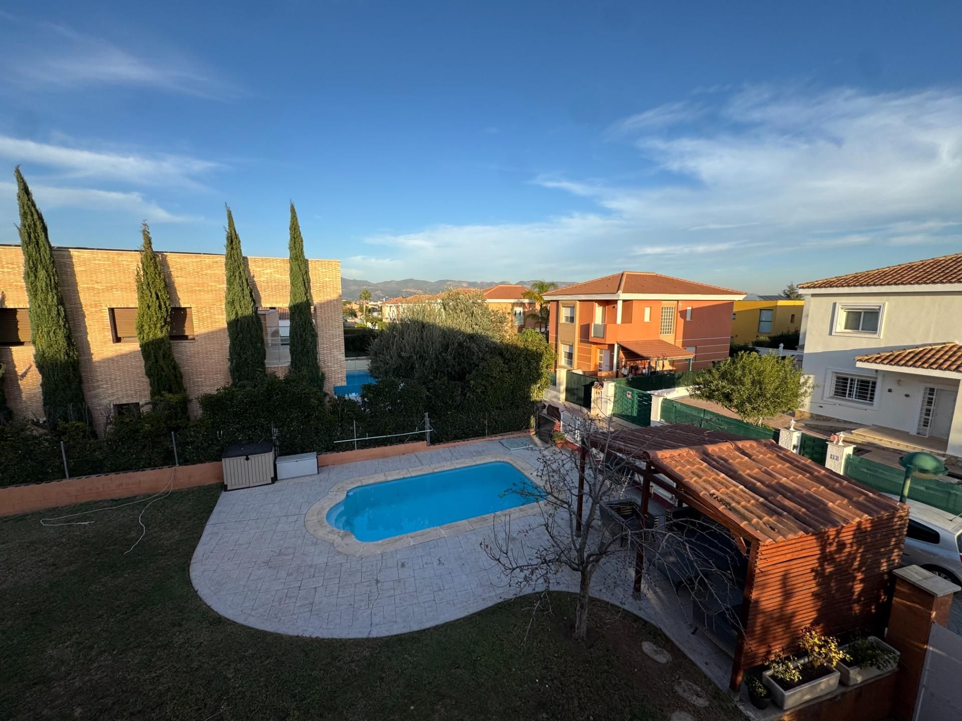 Piscina de Casa o xalet en venda en Llíria amb Aire condicionat, Jardí privat i Terrassa
