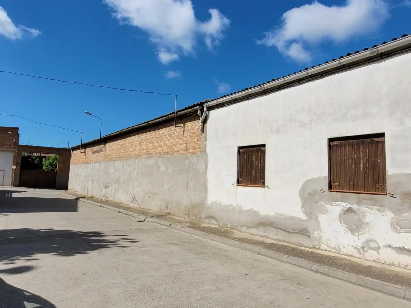 Exterior view of Industrial buildings for sale in Sidamon
