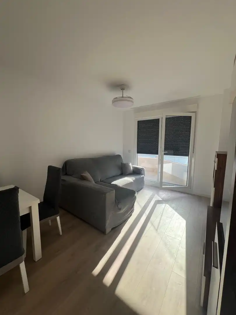 Living room of Flat for rent in Dos Hermanas  with Air Conditioner, Heating and Private garden