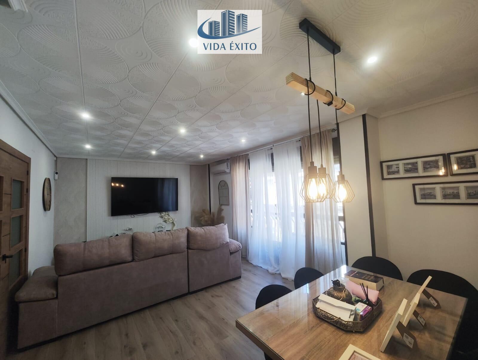 Living room of Flat for sale in Linares  with Air Conditioner and Balcony