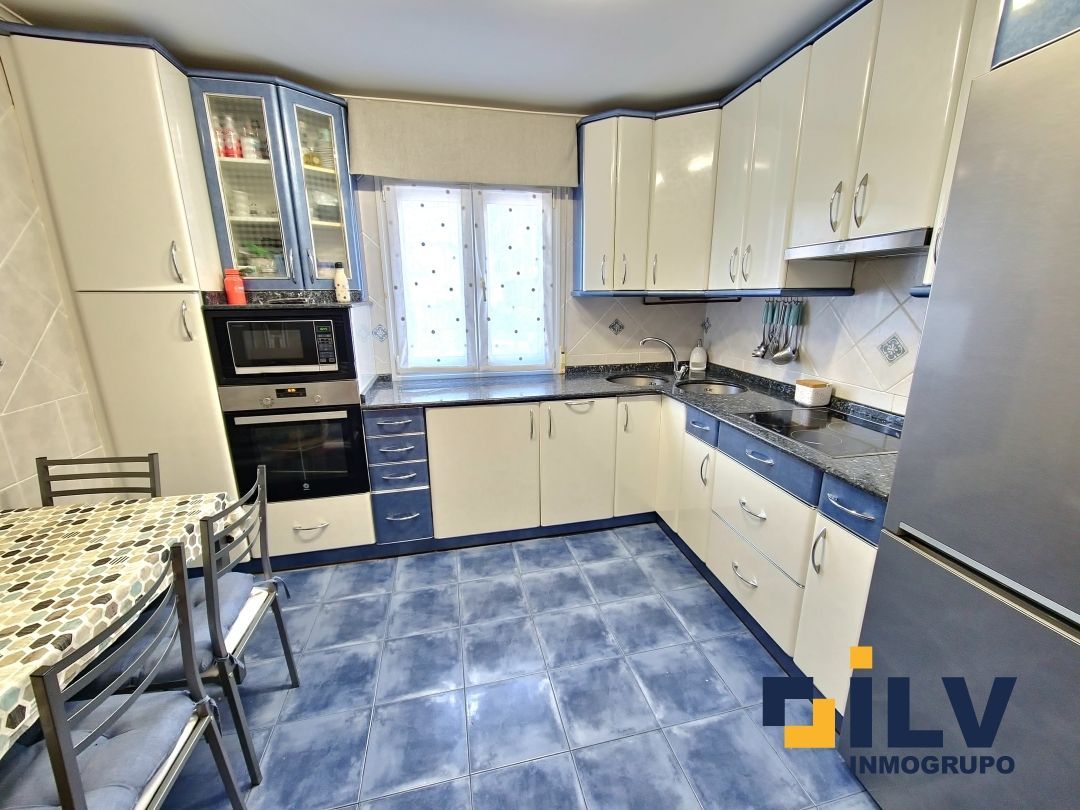 Kitchen of Flat for sale in Portugalete  with Heating