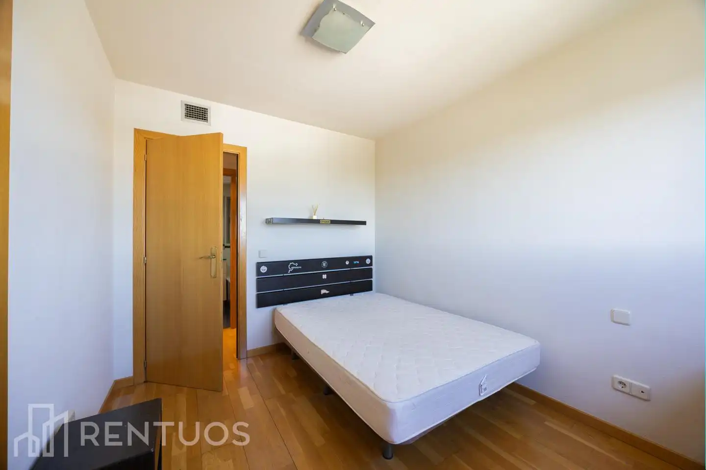 Habitación de Piso de alquiler en Madrid con Aire acondicionado, Calefacción y Terraza