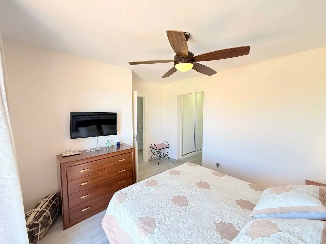 Bedroom of Attic for sale in Vélez-Málaga  with Air Conditioner, Heating and Terrace